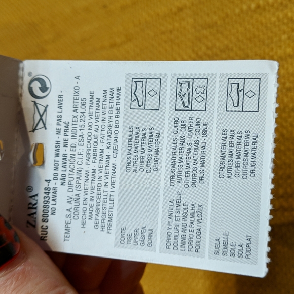 Zara Gold Metallic Old Hollywood Heels! - Picture 4 of 9